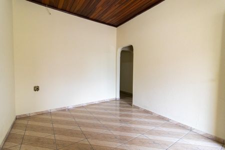 Casa à venda com 250m², 2 quartos e 3 vagasSala