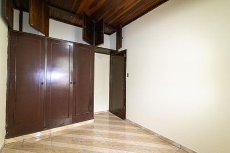 Casa à venda com 250m², 2 quartos e 3 vagasSuíte 