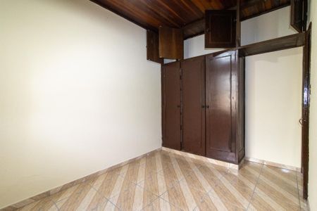 Casa à venda com 250m², 2 quartos e 3 vagasSuíte 