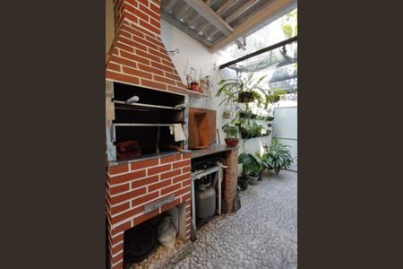 Apartamento à venda com 65m², 2 quartos e 1 vagaChurrasqueira