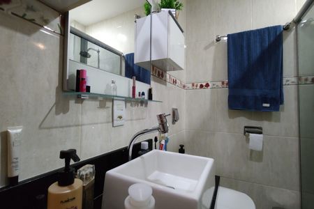 Apartamento à venda com 65m², 2 quartos e 1 vaga Apartamento à venda com 65m², 2 quartos e 1 vagaBanheiro Social