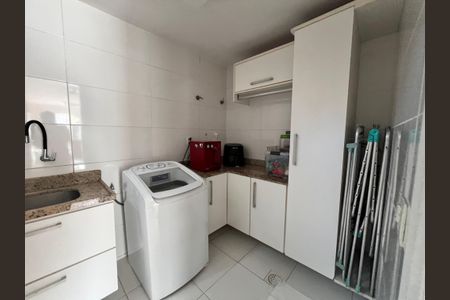 Casa de condomínio à venda com 173m², 7 quartos e 1 vagaÁrea de Serviço