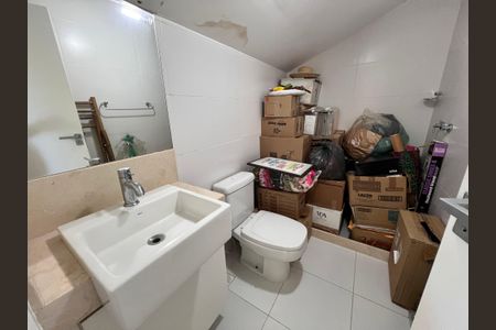 Casa de condomínio à venda com 173m², 7 quartos e 1 vagaBanheiro Suíte 2