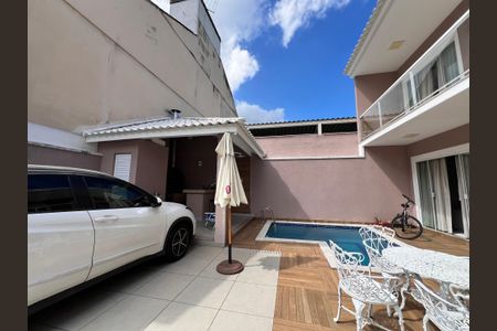 Casa de condomínio à venda com 173m², 7 quartos e 1 vagaQuintal / Garagem / Área Gourmet / Piscina