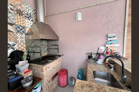 Casa de condomínio à venda com 173m², 7 quartos e 1 vagaQuintal / Garagem / Área Gourmet / Piscina