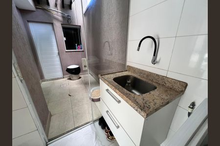 Casa de condomínio à venda com 173m², 7 quartos e 1 vagaÁrea de Serviço