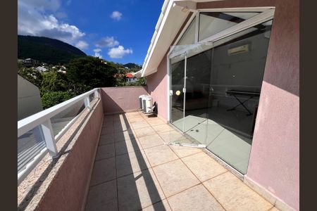 Casa de condomínio à venda com 173m², 7 quartos e 1 vagaVaranda Suíte 01
