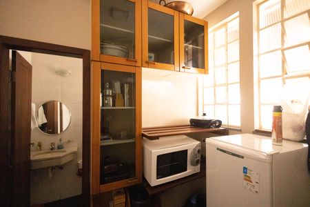 Casa para alugar com 563m², 4 quartos e 5 vagas Casa para alugar com 563m², 4 quartos e 5 vagasQuarto de Serviço