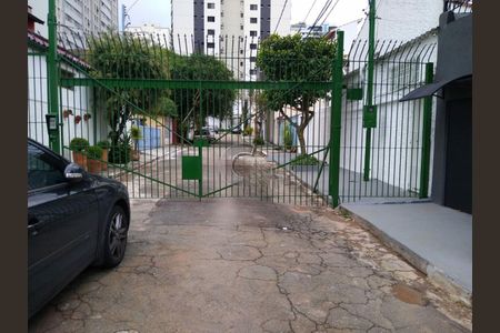 Casa à venda com 188m², 2 quartos e 1 vaga