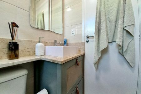 Apartamento à venda com 47m², 2 quartos e 1 vaga Apartamento à venda com 47m², 2 quartos e 1 vagaBanheiro