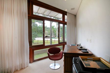 Casa à venda com 1700m², 5 quartos e 6 vagasEscritório da Suite Master