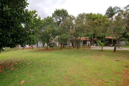 Casa à venda com 1700m², 5 quartos e 6 vagasQuintal