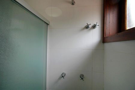 Casa à venda com 1700m², 5 quartos e 6 vagasBanheiro da Suíte 5