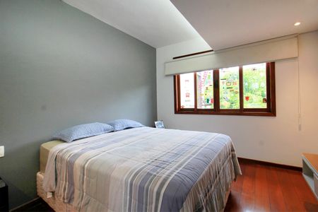 Casa à venda com 1700m², 5 quartos e 6 vagasSuite 4