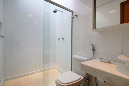 Casa à venda com 1700m², 5 quartos e 6 vagasBanheiro da Suíte 3