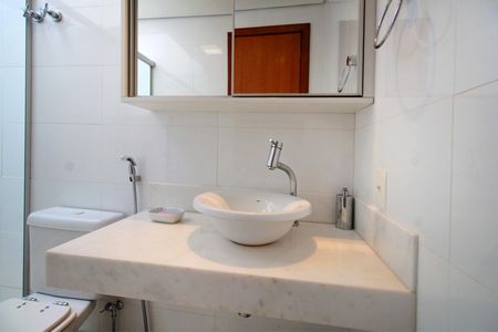 Casa à venda com 1700m², 5 quartos e 6 vagasBanheiro da Suíte 3