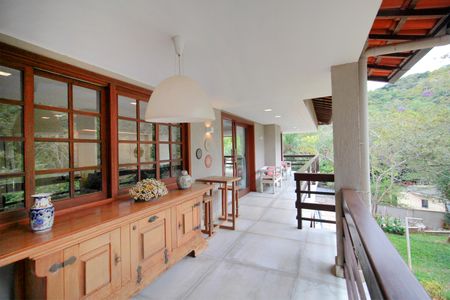 Casa à venda com 1700m², 5 quartos e 6 vagasVaranda da Sala