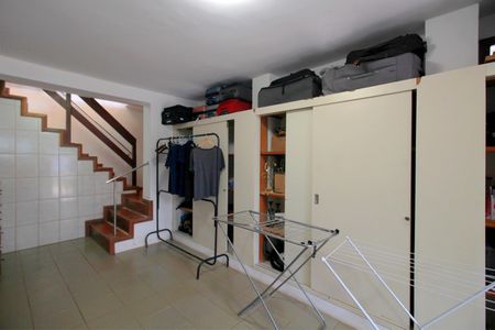 Casa à venda com 1700m², 5 quartos e 6 vagasLavanderia