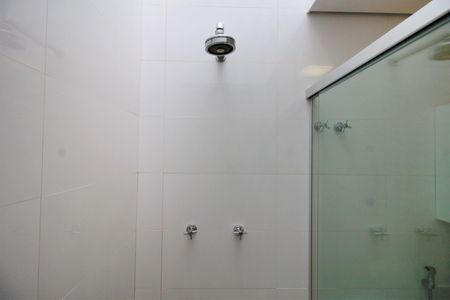 Casa à venda com 1700m², 5 quartos e 6 vagasBanheiro da Suíte 3