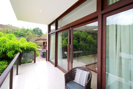 Casa à venda com 1700m², 5 quartos e 6 vagasVaranda da Suite Master