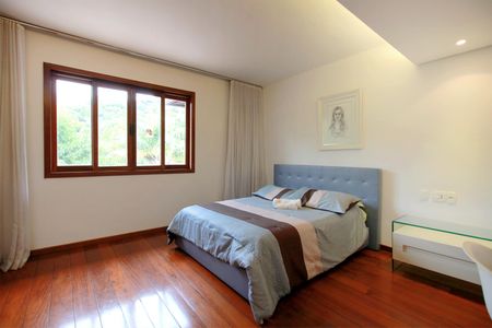 Casa à venda com 1700m², 5 quartos e 6 vagasSuite 2