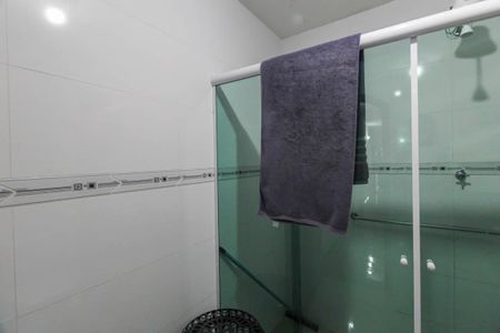 Casa à venda com 300m², 5 quartos e 6 vagasBanheiro 1