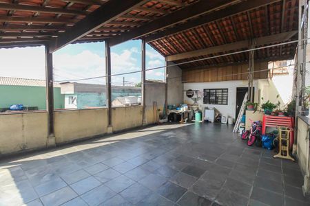 Casa à venda com 300m², 5 quartos e 6 vagasVaranda