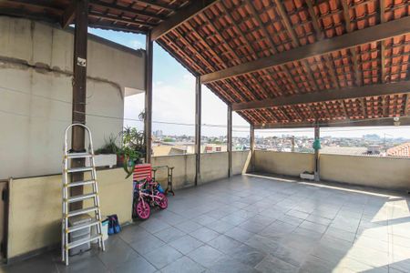 Casa à venda com 300m², 5 quartos e 6 vagasVaranda