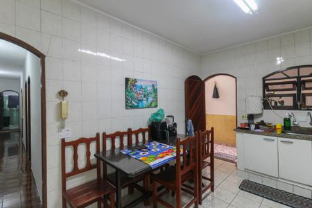 Casa à venda com 300m², 5 quartos e 6 vagasCozinha 1