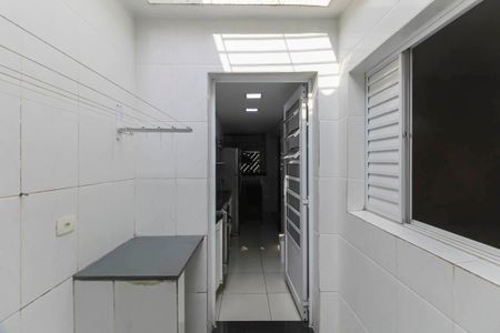 Casa à venda com 300m², 5 quartos e 6 vagasÁrea de Serviço 2