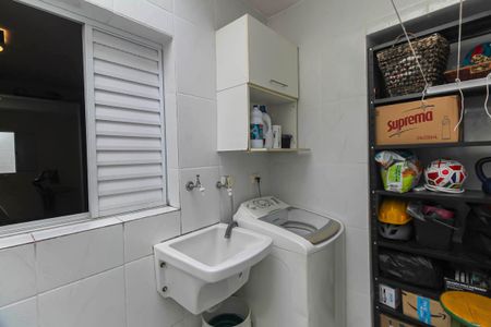 Casa à venda com 300m², 5 quartos e 6 vagasÁrea de Serviço 2