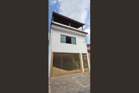 Casa à venda com 300m², 5 quartos e 6 vagasFachada da Casa 1