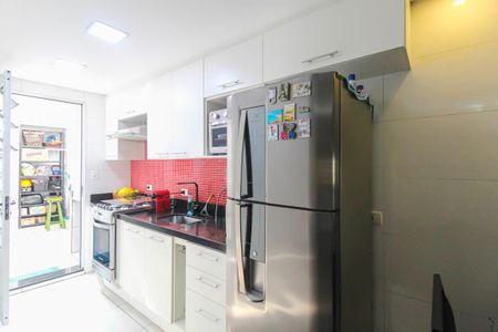 Casa à venda com 300m², 5 quartos e 6 vagasCozinha 2