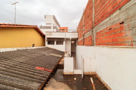 Casa à venda com 120m², 1 quarto e 2 vagasVaranda