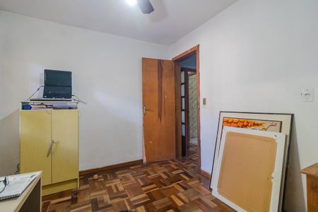 Casa à venda com 100m², 6 quartos e 3 vagas Casa à venda com 100m², 6 quartos e 3 vagasQuarto 3
