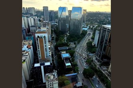 Apartamento à venda com 54m², 1 quarto e 1 vagaFoto 02