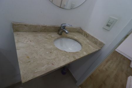 Apartamento para alugar com 50m², 2 quartos e 2 vagasBanheiro da Suíte - Pia