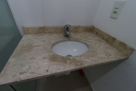 Apartamento para alugar com 50m², 2 quartos e 2 vagasBanheiro Social - Pia