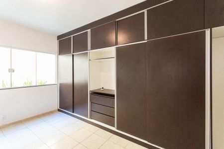Apartamento para alugar com 130m², 3 quartos e 1 vagaSuíte