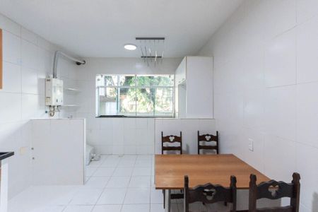Apartamento para alugar com 130m², 3 quartos e 1 vagaCozinha e Área de Serviço