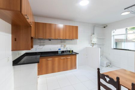 Apartamento para alugar com 130m², 3 quartos e 1 vagaCozinha e Área de Serviço