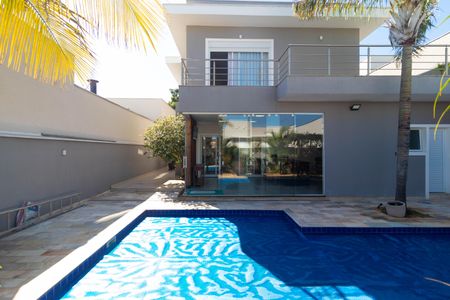 Casa de condomínio à venda com 268m², 3 quartos e 4 vagas Casa de condomínio à venda com 268m², 3 quartos e 4 vagasÁrea comum - Piscina