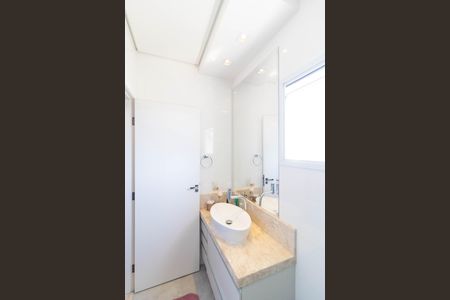 Casa de condomínio à venda com 268m², 3 quartos e 4 vagas Casa de condomínio à venda com 268m², 3 quartos e 4 vagasBanheiro da Suíte 01