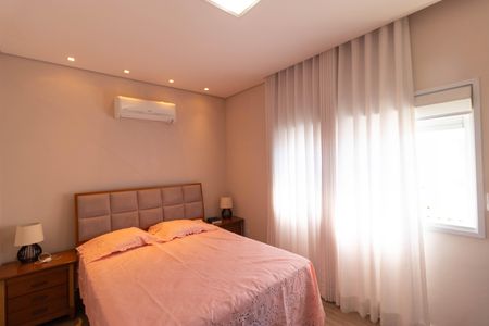 Casa de condomínio à venda com 268m², 3 quartos e 4 vagas Casa de condomínio à venda com 268m², 3 quartos e 4 vagasSuíte