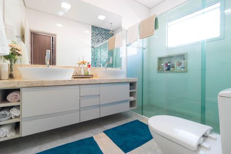 Casa de condomínio à venda com 268m², 3 quartos e 4 vagas Casa de condomínio à venda com 268m², 3 quartos e 4 vagasBanheiro da Suíte 03