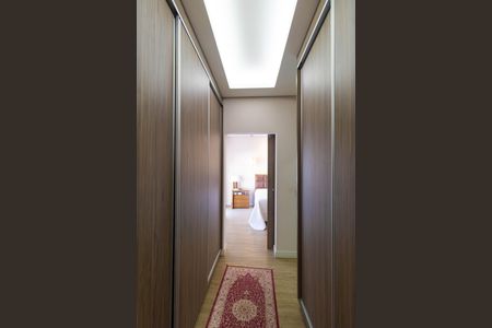 Casa de condomínio à venda com 268m², 3 quartos e 4 vagas Casa de condomínio à venda com 268m², 3 quartos e 4 vagasCloset da Suíte 03