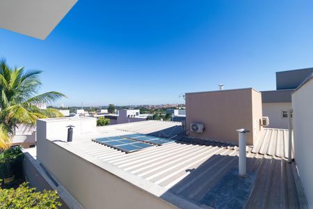 Casa de condomínio à venda com 268m², 3 quartos e 4 vagas Casa de condomínio à venda com 268m², 3 quartos e 4 vagasVista da Suíte 01