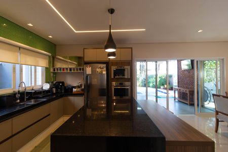 Casa de condomínio à venda com 268m², 3 quartos e 4 vagas Casa de condomínio à venda com 268m², 3 quartos e 4 vagasCozinha