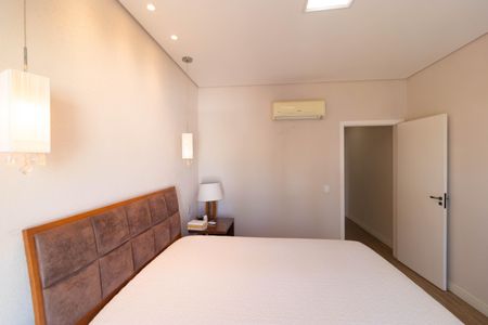 Casa de condomínio à venda com 268m², 3 quartos e 4 vagas Casa de condomínio à venda com 268m², 3 quartos e 4 vagasSuíte 03