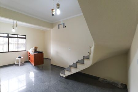 Casa para alugar com 160m², 3 quartos e 3 vagasSala